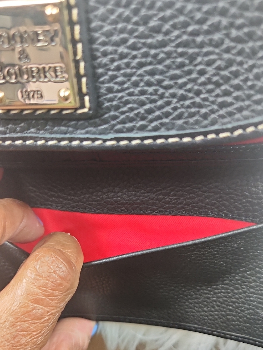 Dooney & Bourke Black Pebbled Leather Wallet with Gold Plaque - Picture 5 of 7